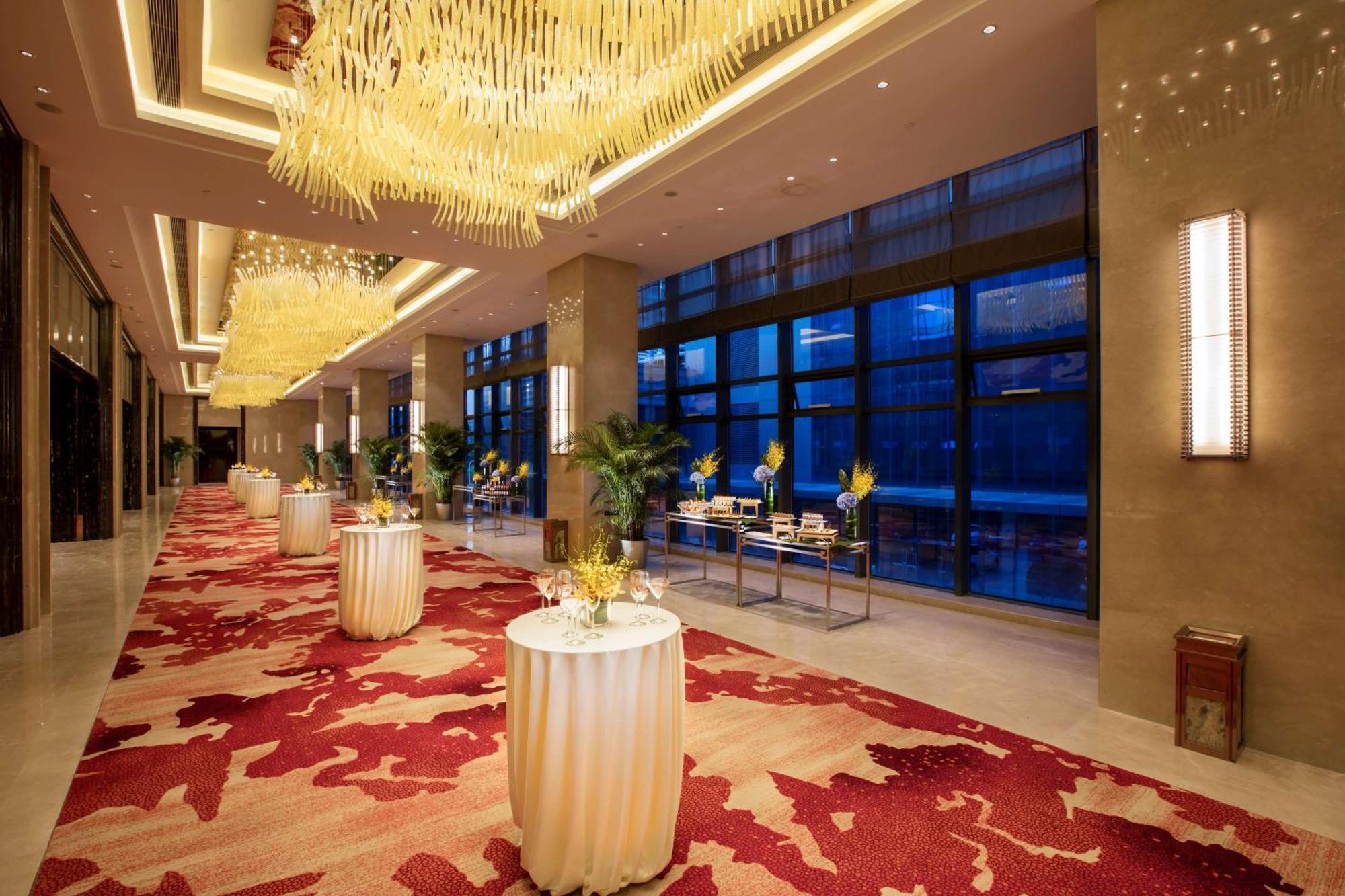 Hilton Wuhan Yangtze Riverside Dış mekan fotoğraf