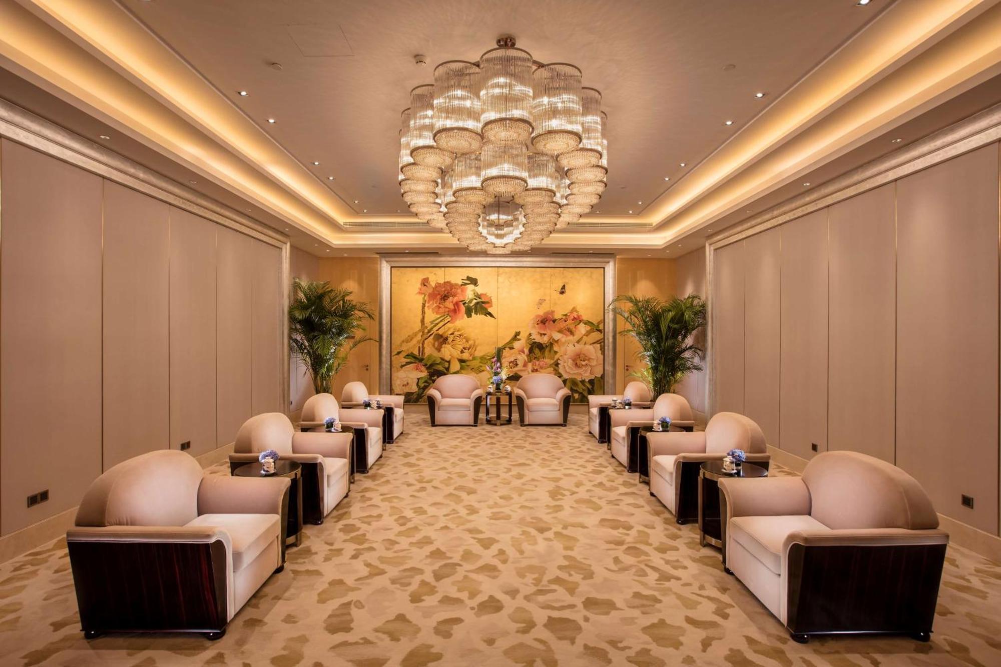 Hilton Wuhan Yangtze Riverside Dış mekan fotoğraf