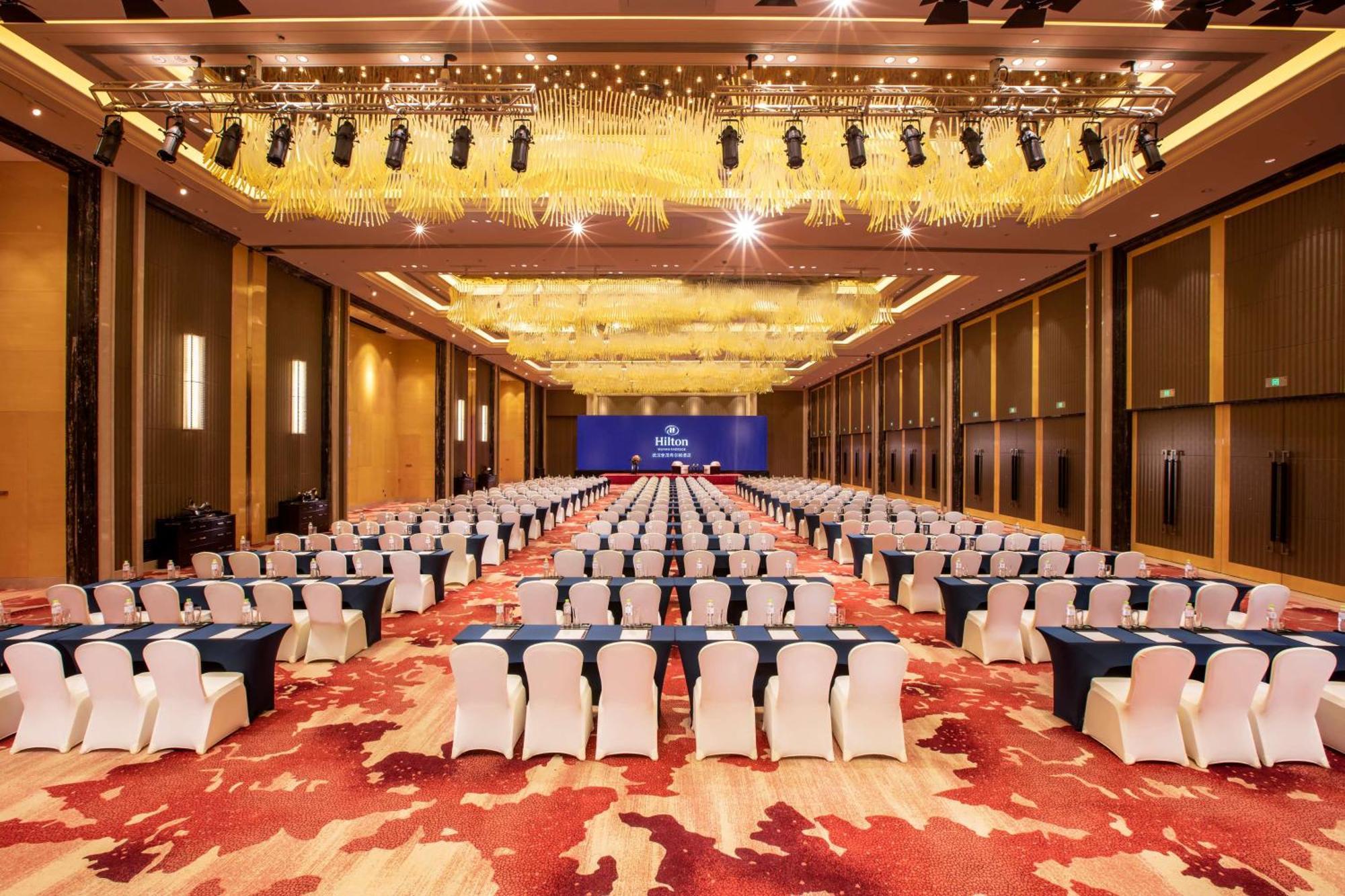 Hilton Wuhan Yangtze Riverside Dış mekan fotoğraf
