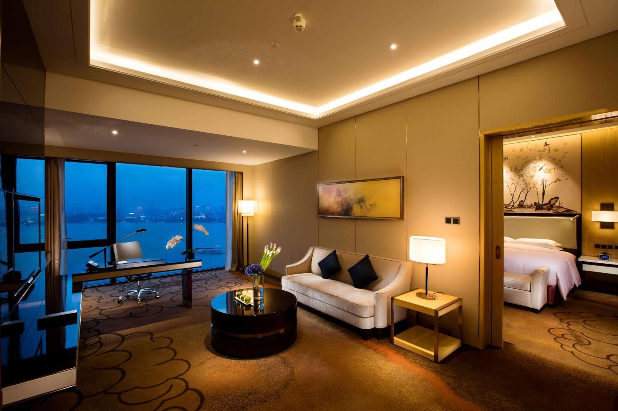 Hilton Wuhan Yangtze Riverside Dış mekan fotoğraf