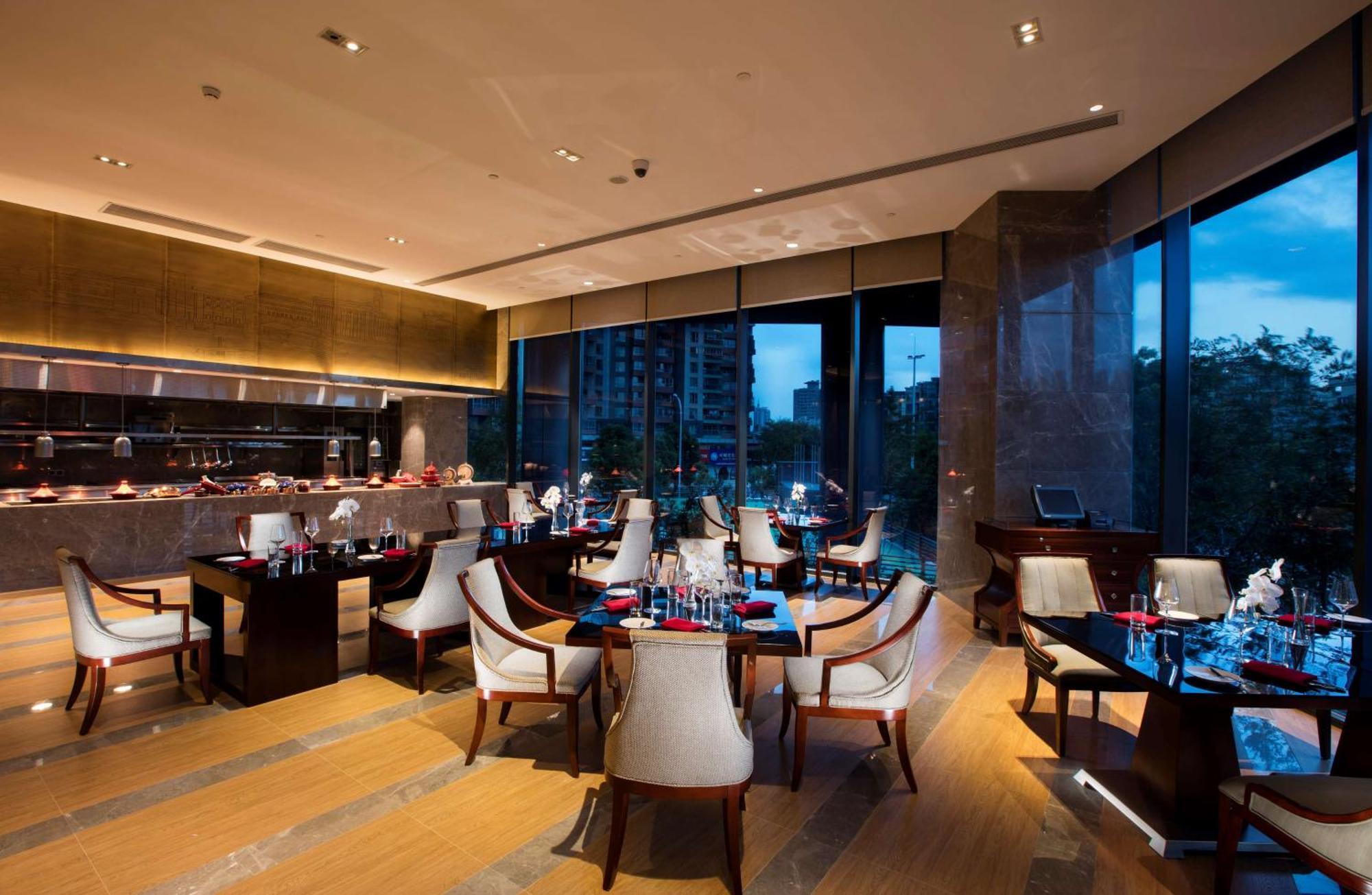 Hilton Wuhan Yangtze Riverside Dış mekan fotoğraf