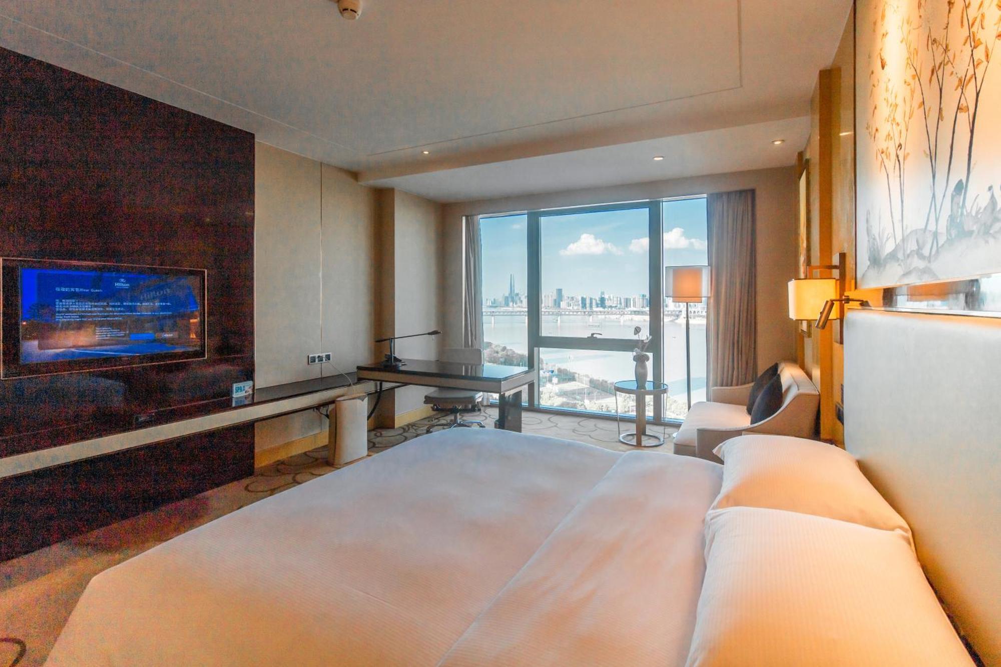 Hilton Wuhan Yangtze Riverside Dış mekan fotoğraf